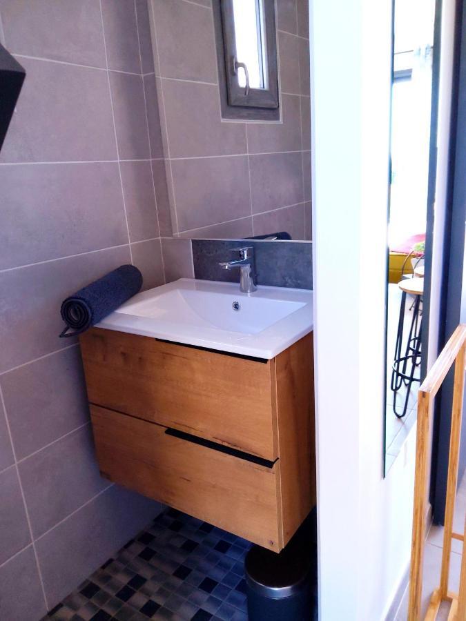 Romytt Suite Saint-Quentin-la-Poterie Eksteriør billede
